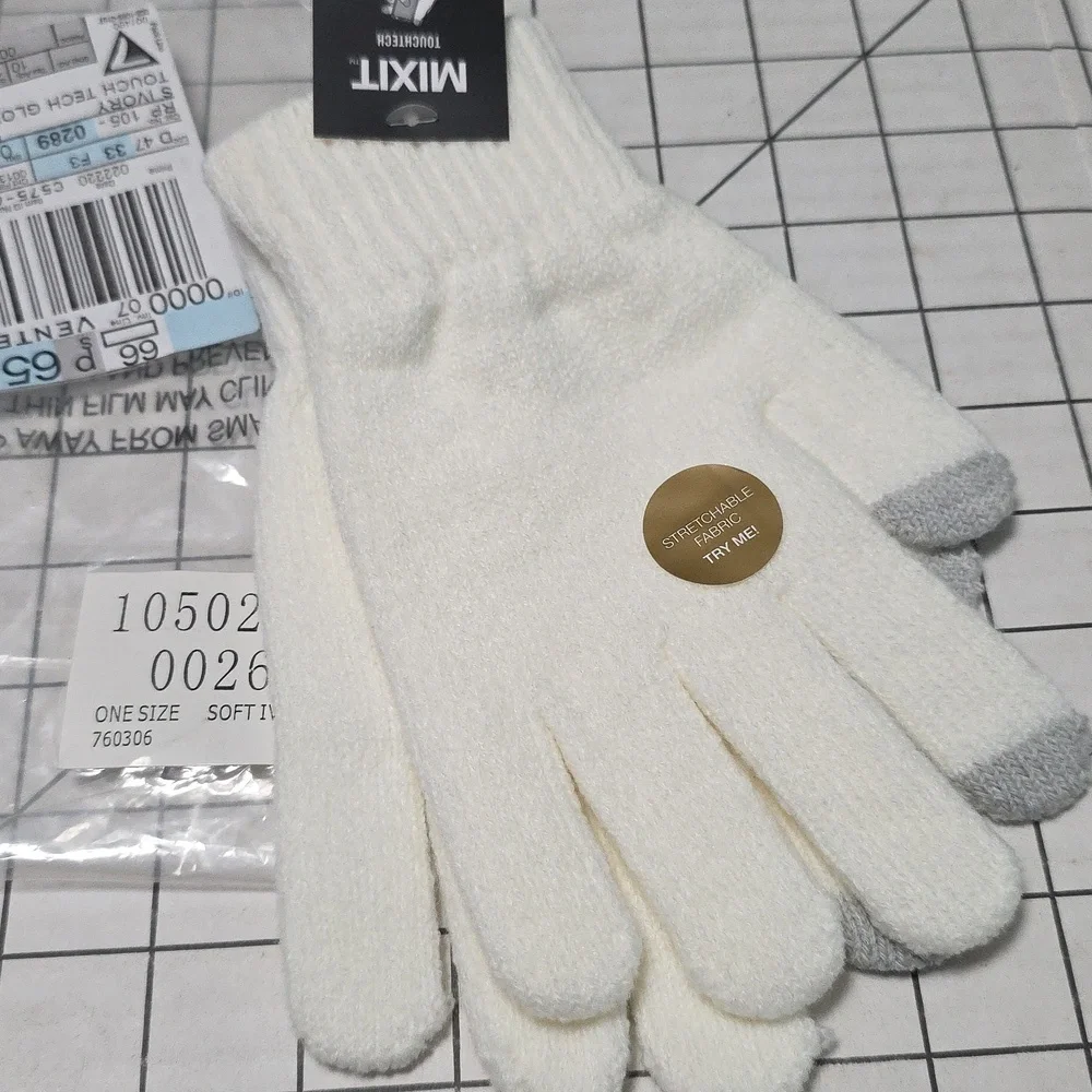 Mixit Ivory and Gray‎ Touch-Tech Gloves, NWT